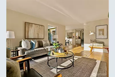 6542 Greenwood Avenue N, Seattle, WA 98103 - Photo 12