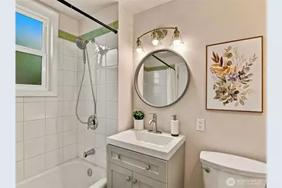 6542 Greenwood Avenue N, Seattle, WA 98103 - Photo 24