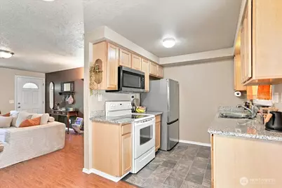 3300 Kauffman Avenue #18, Vancouver, WA 98660 - Photo 4