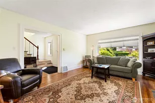 2910 W Crockett St, Seattle, WA 98199 - Photo 10