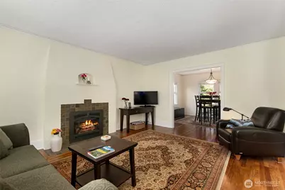 2910 W Crockett Street, Seattle, WA 98199 - Photo 8