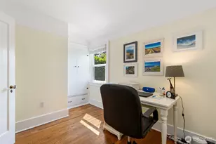 2910 W Crockett St, Seattle, WA 98199 - Photo 18