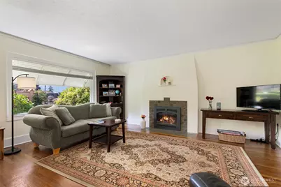 2910 W Crockett Street, Seattle, WA 98199 - Photo 6