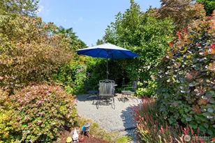 2910 W Crockett St, Seattle, WA 98199 - Photo 32