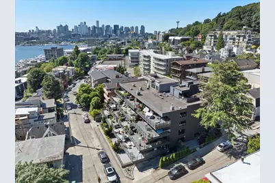 2040 Waverly Place N #301, Seattle, WA 98109 - Photo 2