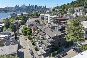 2040 Waverly Pl N, Seattle, WA 98109 - Photo 2