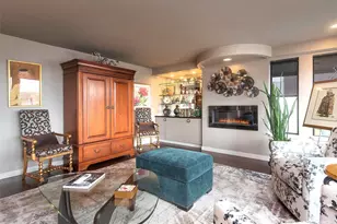 2040 Waverly Pl N, Seattle, WA 98109 - Photo 14