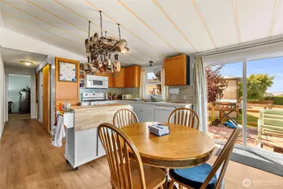 2306 Grant Place, Anacortes, WA 98221 - Photo 10