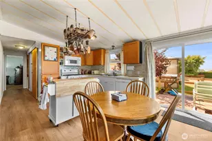 2306 Grant Pl, Anacortes, WA 98221 - Photo 10