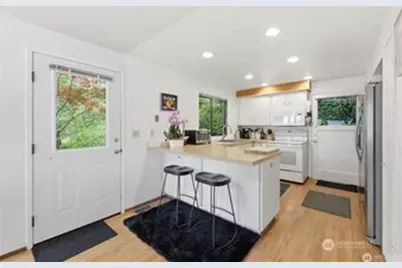 500 W Lake Sammamish Parkway NE, Bellevue, WA 98008 - Photo 12