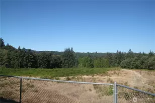 102 Sereno Cir Dr, Bremerton, WA 98312 - Photo 4