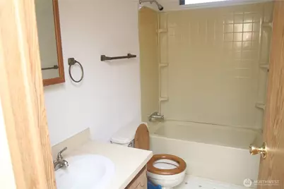 102 Sereno Circle Drive, Bremerton, WA 98312 - Photo 14