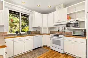 4648 D Milluhr Dr NE, Olympia, WA 98516 - Photo 6