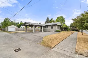 1719 8th Ave SW, Olympia, WA 98502 - Photo 2