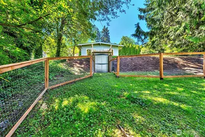 5700 212th Street SW, Mountlake Terrace, WA 98043 - Photo 16