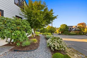 803 W Etruria St, Seattle, WA 98119 - Photo 34
