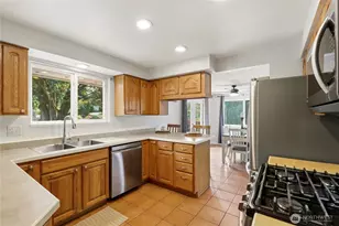 1875 NE Bentley Dr, Bremerton, WA 98311 - Photo 10