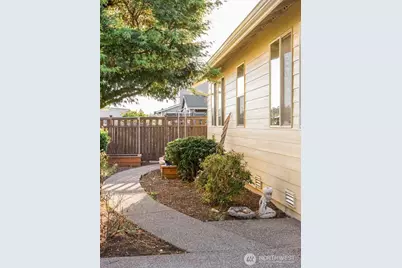 1321 89th Avenue SE, Tumwater, WA 98501 - Photo 2
