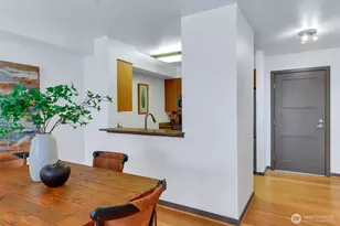 413 NE 70th St, Seattle, WA 98115 - Photo 12