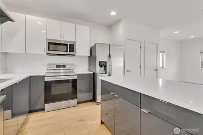 4206 S Greenbelt Station Drive, Seattle, WA 98118 - Photo 12