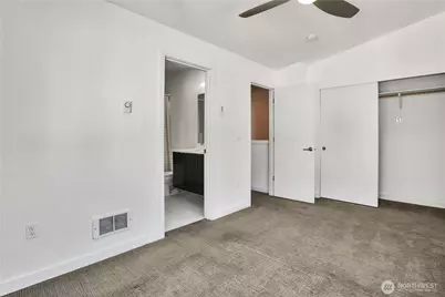 4206 S Greenbelt Station Drive, Seattle, WA 98118 - Photo 16