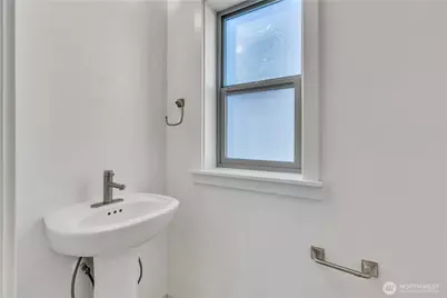 4206 S Greenbelt Station Drive, Seattle, WA 98118 - Photo 14