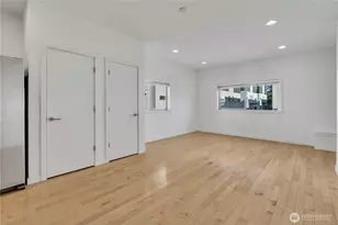 4206 S Greenbelt Station Dr, Seattle, WA 98118 - Photo 6
