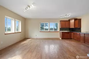 261043 Hwy 101, Sequim, WA 98382 - Photo 10