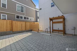 2454 NW 60th St, Seattle, WA 98107 - Photo 22