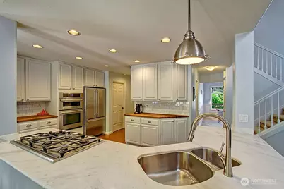 14 10th Place S, Kirkland, WA 98033 - Photo 6
