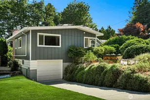 1714 NE Brockman Pl, Seattle, WA 98125 - Photo 2