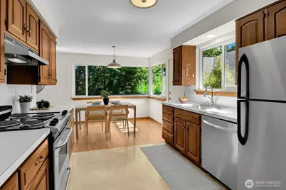 1714 NE Brockman Place, Seattle, WA 98125 - Photo 10