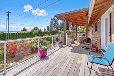 510 Sunnycrest Lane, Camano Island, WA 98282 - Photo 12