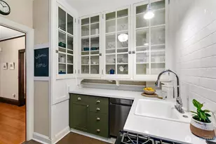 125 Warren Ave N, Seattle, WA 98109 - Photo 10