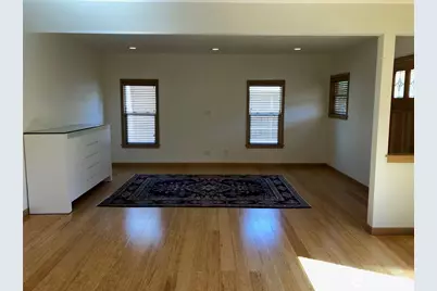 7447 Corliss Avenue N, Seattle, WA 98103 - Photo 6