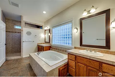805 Insel Road, Woodland, WA 98674 - Photo 14