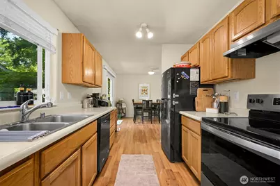 1720 S 6th Street, Mount Vernon, WA 98273 - Photo 8