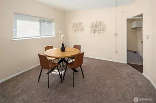 332 NE 50th St, Seattle, WA 98105 - Photo 6