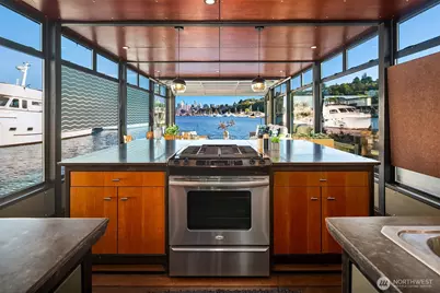 1301 N Northlake Way, Seattle, WA 98103 - Photo 12