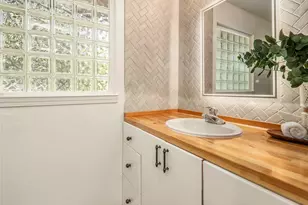 11517 Tyler Pl NE, Bainbridge Island, WA 98110 - Photo 24