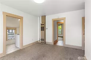 709 NE 43rd St, Seattle, WA 98105 - Photo 6