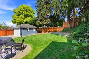 2716 Warren Ave N, Seattle, WA 98109 - Photo 34