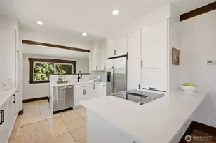 2716 Warren Ave N, Seattle, WA 98109 - Photo 12