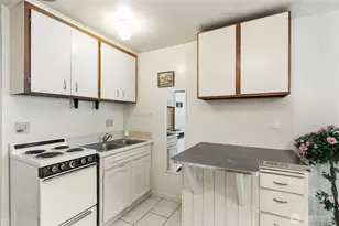710 NE 43rd St, Seattle, WA 98105 - Photo 6