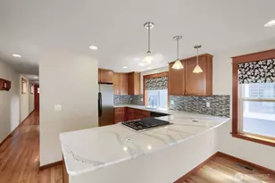 4407 40th Ave SW, Seattle, WA 98116 - Photo 8