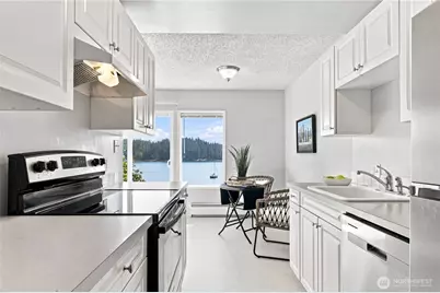924 Shorewood Drive #C28, Bremerton, WA 98312 - Photo 6