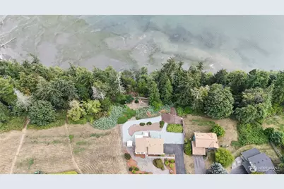 7565 Crescent Lane, Anacortes, WA 98221 - Photo 4