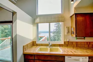 7565 Crescent Ln, Anacortes, WA 98221 - Photo 12