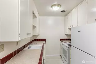 2600 NE 125th St, Seattle, WA 98125 - Photo 4