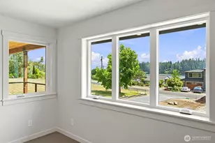 17697 Angeline Ave S, Suquamish, WA 98392 - Photo 10